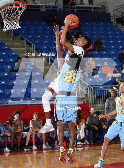 Thumbnail 1 in Trinity vs. Putnam City West (Thanksgiving Hoopfest) photogallery.