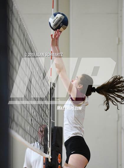 Thumbnail 3 in Pittsford-Mendon vs. West Irondequoit (NYSPHSAA Section 5 Class A Final) photogallery.