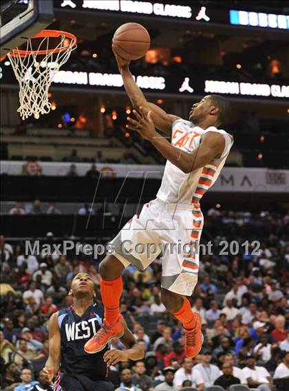 Thumbnail 2 in Jordan Brand Classic (All-American Game) photogallery.