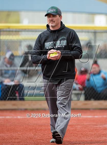 Thumbnail 2 in Centennial vs. South Salem (Medford Spring Break High School Fastpitch Classic) photogallery.