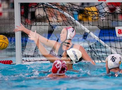 Thumbnail 2 in Mater Dei vs Newport Harbor (Bill Barnett Holiday Cup) photogallery.