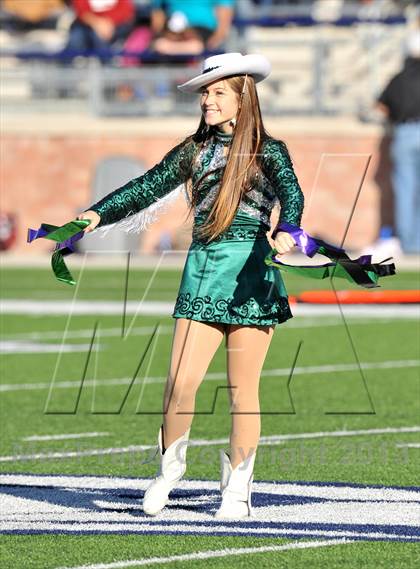 Thumbnail 2 in Poteet vs. Whitehouse (UIL 4A Regional Semifinal) photogallery.
