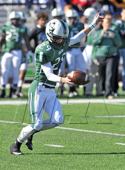 Thumbnail 3 in Poteet vs. Whitehouse (UIL 4A Regional Semifinal) photogallery.