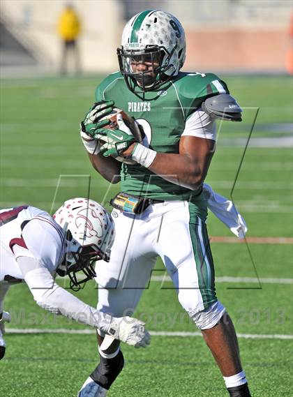 Thumbnail 2 in Poteet vs. Whitehouse (UIL 4A Regional Semifinal) photogallery.