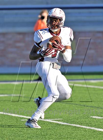 Thumbnail 2 in Poteet vs. Whitehouse (UIL 4A Regional Semifinal) photogallery.