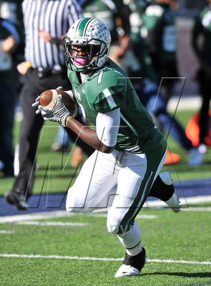 Thumbnail 1 in Poteet vs. Whitehouse (UIL 4A Regional Semifinal) photogallery.