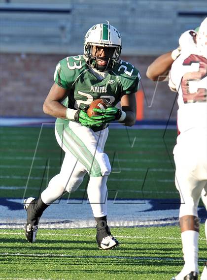Thumbnail 1 in Poteet vs. Whitehouse (UIL 4A Regional Semifinal) photogallery.