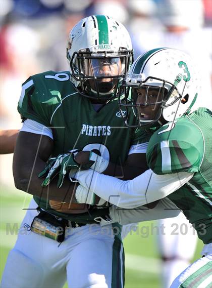 Thumbnail 2 in Poteet vs. Whitehouse (UIL 4A Regional Semifinal) photogallery.