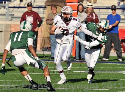 Thumbnail 2 in Poteet vs. Whitehouse (UIL 4A Regional Semifinal) photogallery.