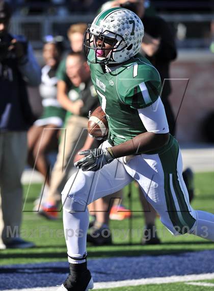 Thumbnail 3 in Poteet vs. Whitehouse (UIL 4A Regional Semifinal) photogallery.