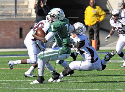 Thumbnail 2 in Poteet vs. Whitehouse (UIL 4A Regional Semifinal) photogallery.