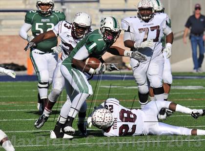 Thumbnail 3 in Poteet vs. Whitehouse (UIL 4A Regional Semifinal) photogallery.