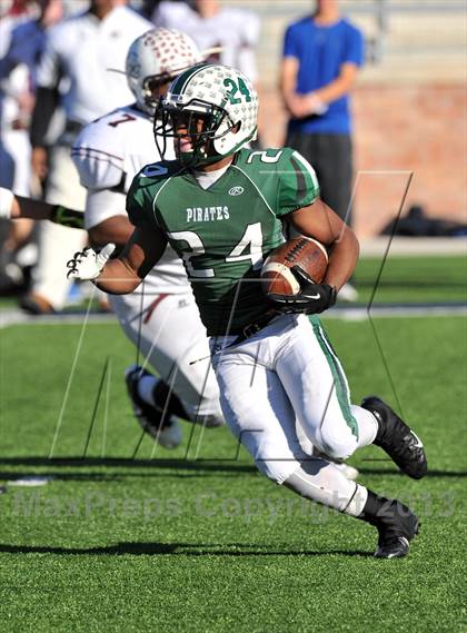 Thumbnail 2 in Poteet vs. Whitehouse (UIL 4A Regional Semifinal) photogallery.