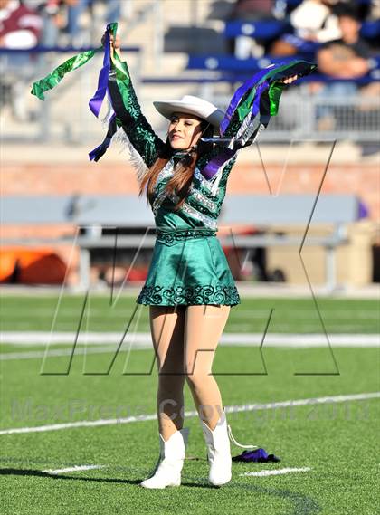 Thumbnail 3 in Poteet vs. Whitehouse (UIL 4A Regional Semifinal) photogallery.