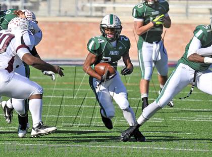 Thumbnail 3 in Poteet vs. Whitehouse (UIL 4A Regional Semifinal) photogallery.