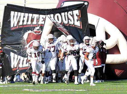 Thumbnail 2 in Poteet vs. Whitehouse (UIL 4A Regional Semifinal) photogallery.