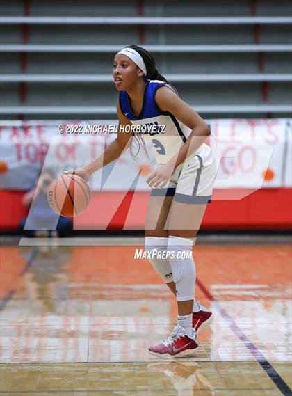 Thumbnail 1 in Little Elm vs Allen photogallery.