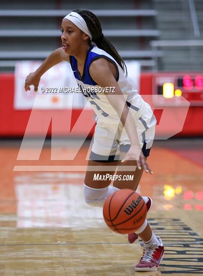 Thumbnail 3 in Little Elm vs Allen photogallery.