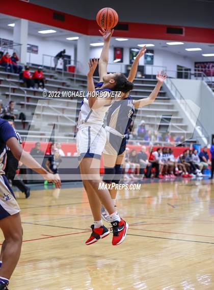 Thumbnail 3 in Little Elm vs Allen photogallery.