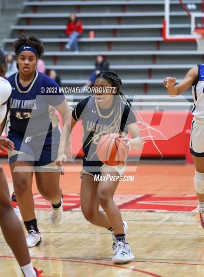 Thumbnail 1 in Little Elm vs Allen photogallery.