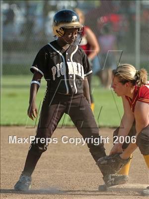 Thumbnail 2 in Pioneer vs Calaveras (D4 Section Final) photogallery.