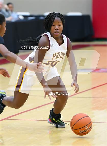 Thumbnail 1 in Mountain Pointe vs. Hamilton (Hoophall West Tournament) photogallery.