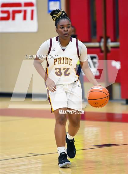 Thumbnail 1 in Mountain Pointe vs. Hamilton (Hoophall West Tournament) photogallery.