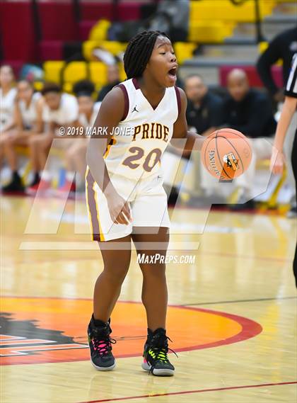 Thumbnail 1 in Mountain Pointe vs. Hamilton (Hoophall West Tournament) photogallery.