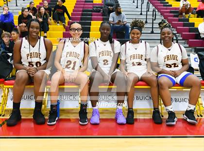 Thumbnail 1 in Mountain Pointe vs. Hamilton (Hoophall West Tournament) photogallery.
