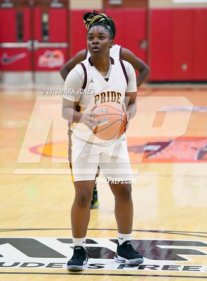Thumbnail 1 in Mountain Pointe vs. Hamilton (Hoophall West Tournament) photogallery.