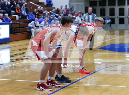 Thumbnail 2 in Connersville vs Batesville (IHSAA 3A Section 29 Semifinal) photogallery.