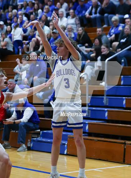 Thumbnail 1 in Connersville vs Batesville (IHSAA 3A Section 29 Semifinal) photogallery.