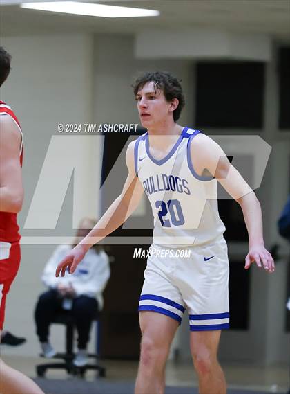 Thumbnail 3 in Connersville vs Batesville (IHSAA 3A Section 29 Semifinal) photogallery.