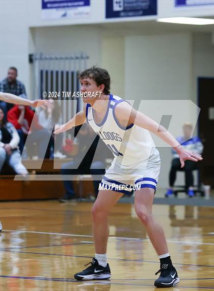 Thumbnail 3 in Connersville vs Batesville (IHSAA 3A Section 29 Semifinal) photogallery.