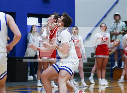 Thumbnail 1 in Connersville vs Batesville (IHSAA 3A Section 29 Semifinal) photogallery.