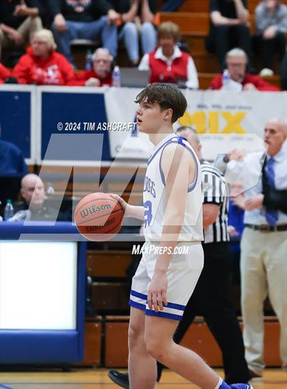 Thumbnail 3 in Connersville vs Batesville (IHSAA 3A Section 29 Semifinal) photogallery.
