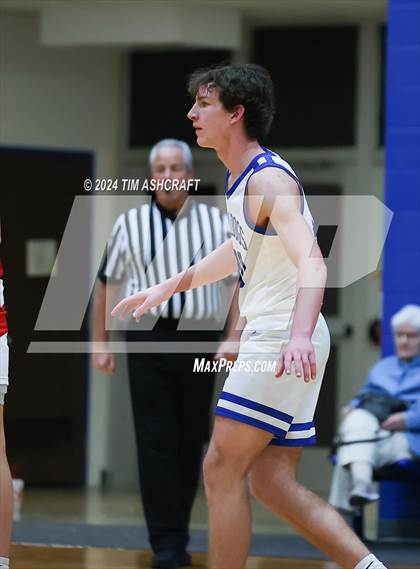 Thumbnail 2 in Connersville vs Batesville (IHSAA 3A Section 29 Semifinal) photogallery.