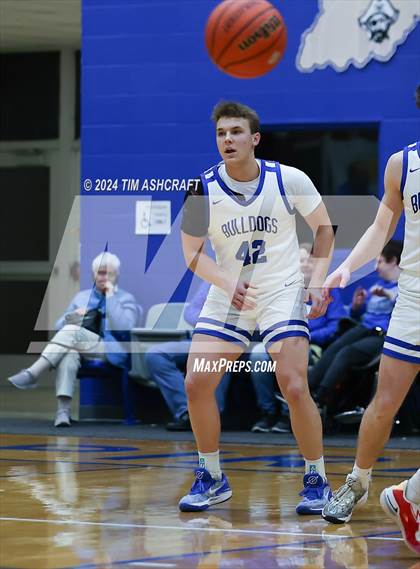 Thumbnail 3 in Connersville vs Batesville (IHSAA 3A Section 29 Semifinal) photogallery.
