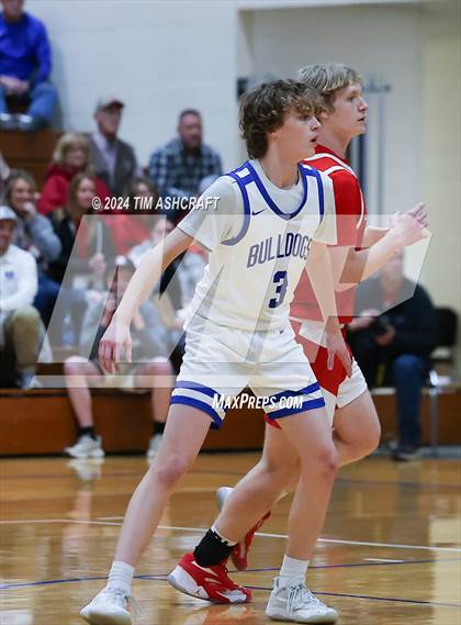 Thumbnail 2 in Connersville vs Batesville (IHSAA 3A Section 29 Semifinal) photogallery.