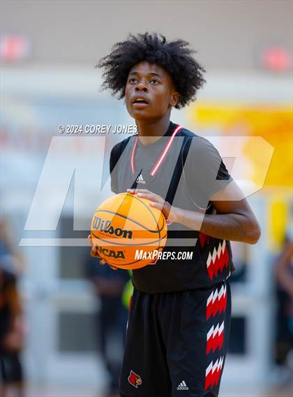 Thumbnail 3 in Tri-Cities vs Jonesboro (Hard In The Paint Classic) photogallery.