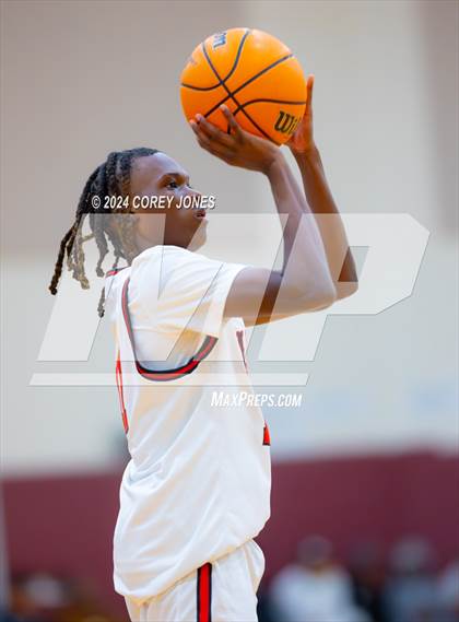 Thumbnail 3 in Tri-Cities vs Jonesboro (Hard In The Paint Classic) photogallery.