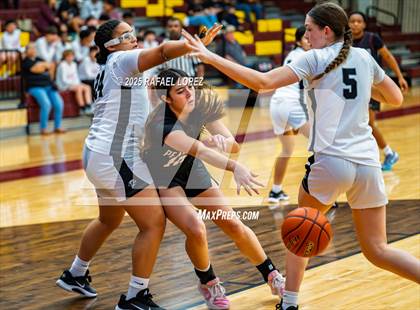 Thumbnail 1 in Clark vs. Pearland (McDonald's Texas Invitational) photogallery.