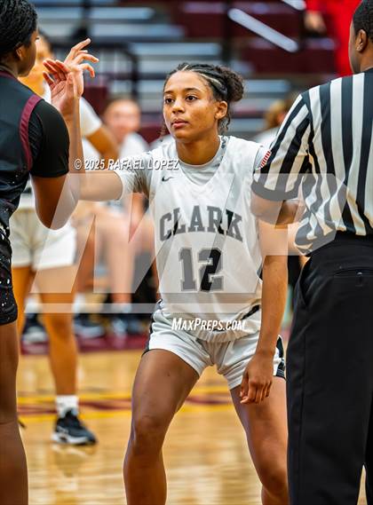 Thumbnail 2 in Clark vs. Pearland (McDonald's Texas Invitational) photogallery.