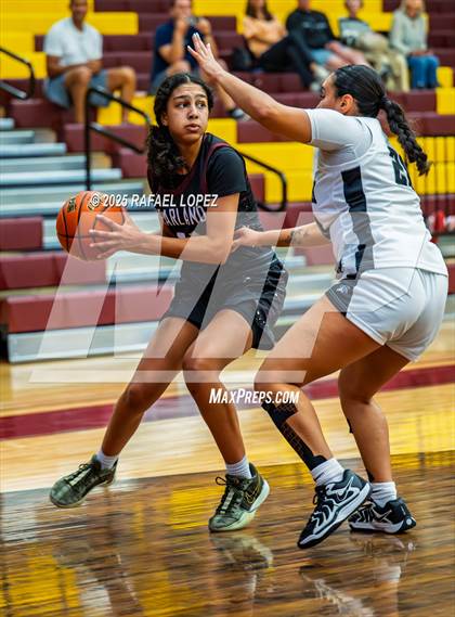 Thumbnail 2 in Clark vs. Pearland (McDonald's Texas Invitational) photogallery.