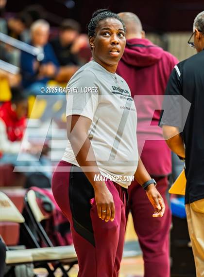 Thumbnail 2 in Clark vs. Pearland (McDonald's Texas Invitational) photogallery.