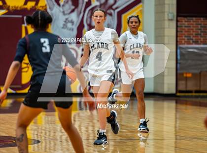 Thumbnail 2 in Clark vs. Pearland (McDonald's Texas Invitational) photogallery.