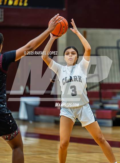 Thumbnail 2 in Clark vs. Pearland (McDonald's Texas Invitational) photogallery.