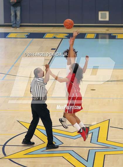 Thumbnail 2 in St. Mary's vs East (West Coast Jamboree) photogallery.