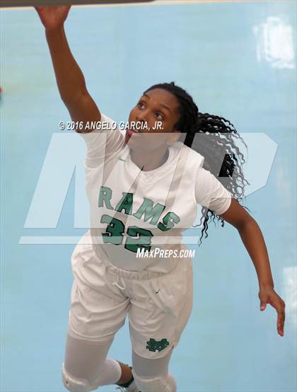 Thumbnail 2 in St. Mary's vs East (West Coast Jamboree) photogallery.