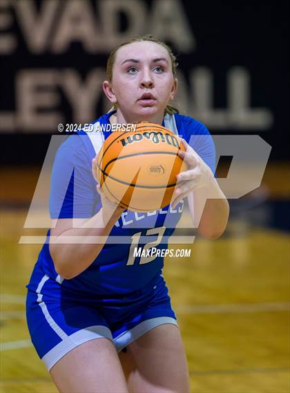 Thumbnail 2 in Needles vs. North Tahoe (NIAA 2A State Championship) photogallery.